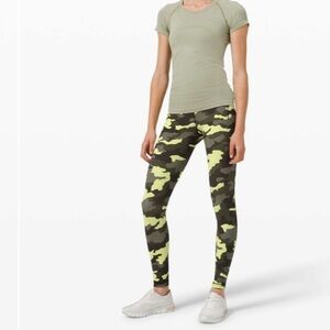 LULULENON Swift Speed High Rise Tight Camo Sz‎ 2